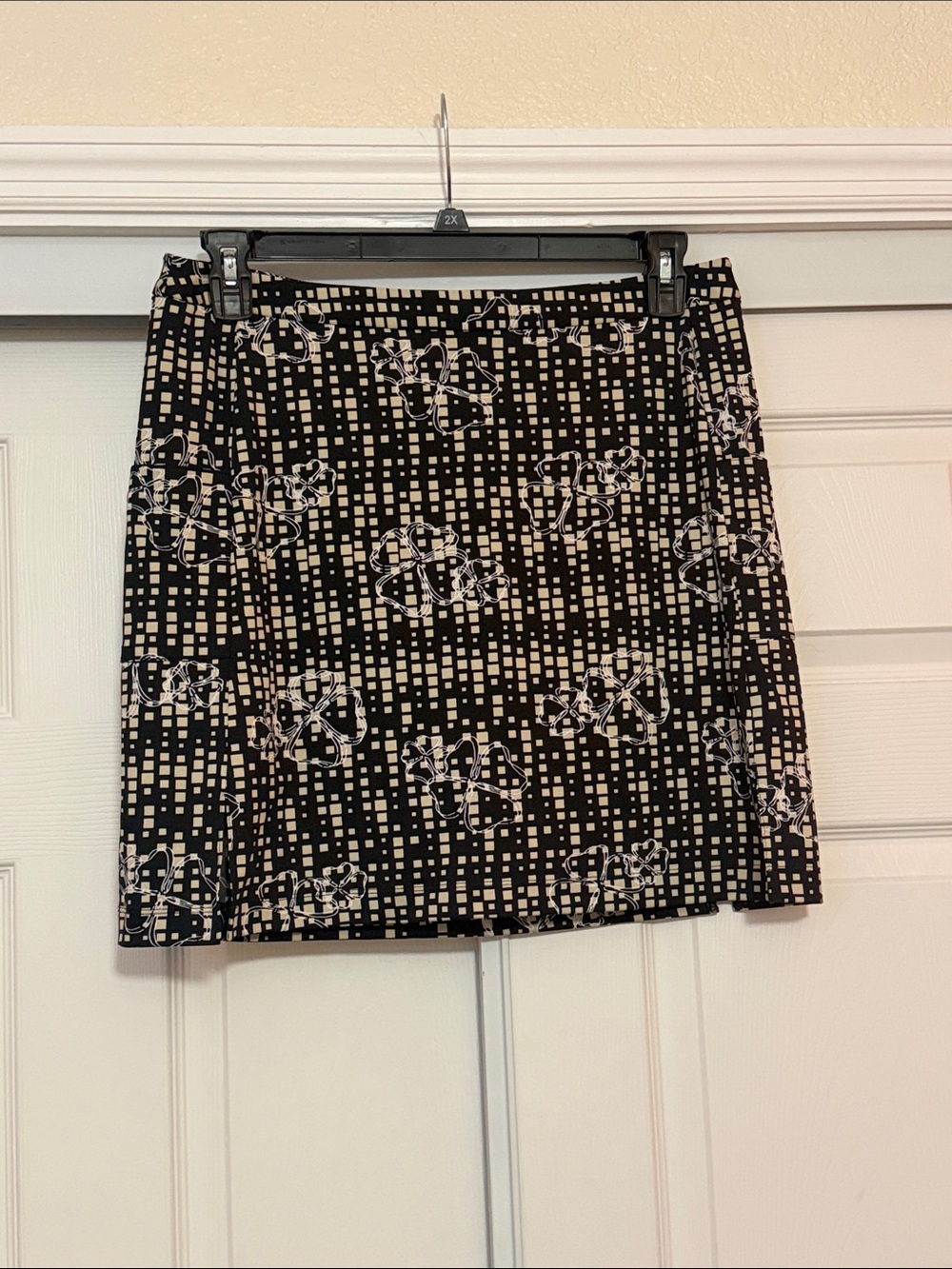 Callaway Black and White Graphic skort